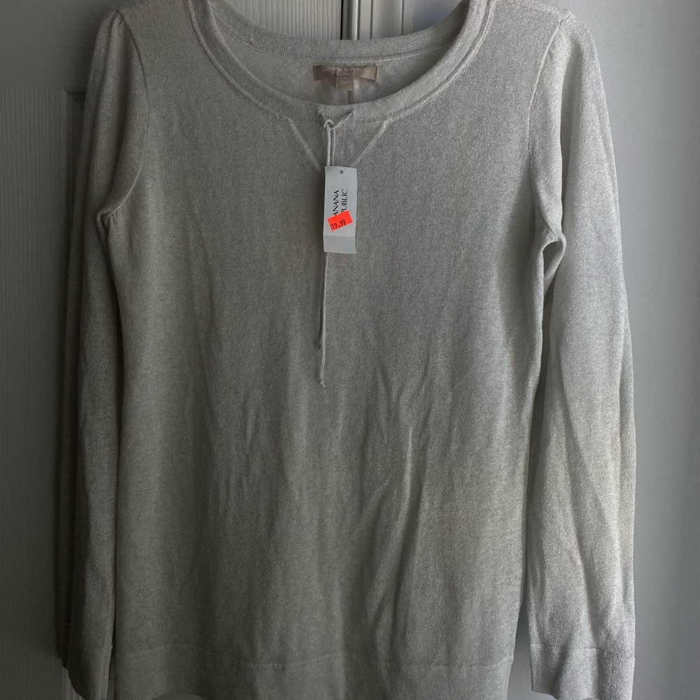 flowey banana republic blouse